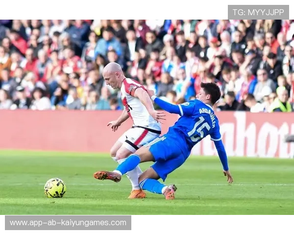 巴列卡诺能否在主场击退皇家马德里？精彩对决即将上演，巴列卡诺门将